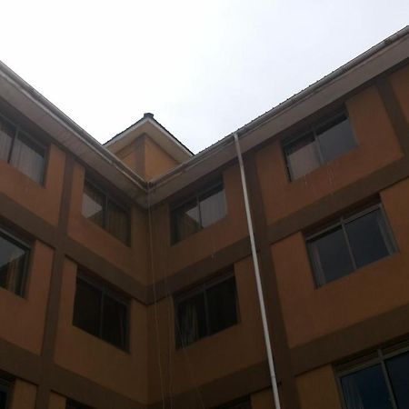 Palema Crown Hotel Gulu ภายนอก รูปภาพ