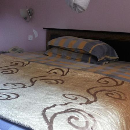 Palema Crown Hotel Gulu ภายนอก รูปภาพ
