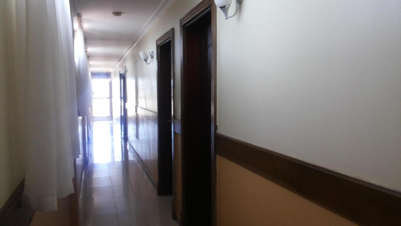 Palema Crown Hotel Gulu ภายนอก รูปภาพ