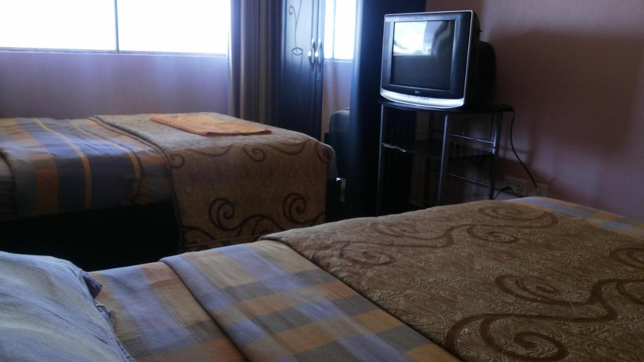 Palema Crown Hotel Gulu ภายนอก รูปภาพ