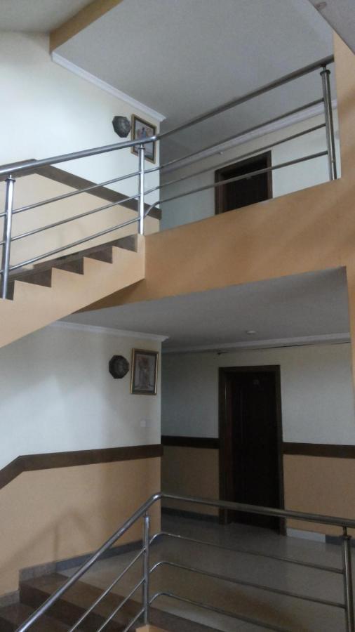 Palema Crown Hotel Gulu ภายนอก รูปภาพ