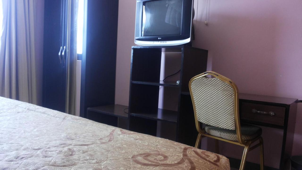 Palema Crown Hotel Gulu ภายนอก รูปภาพ