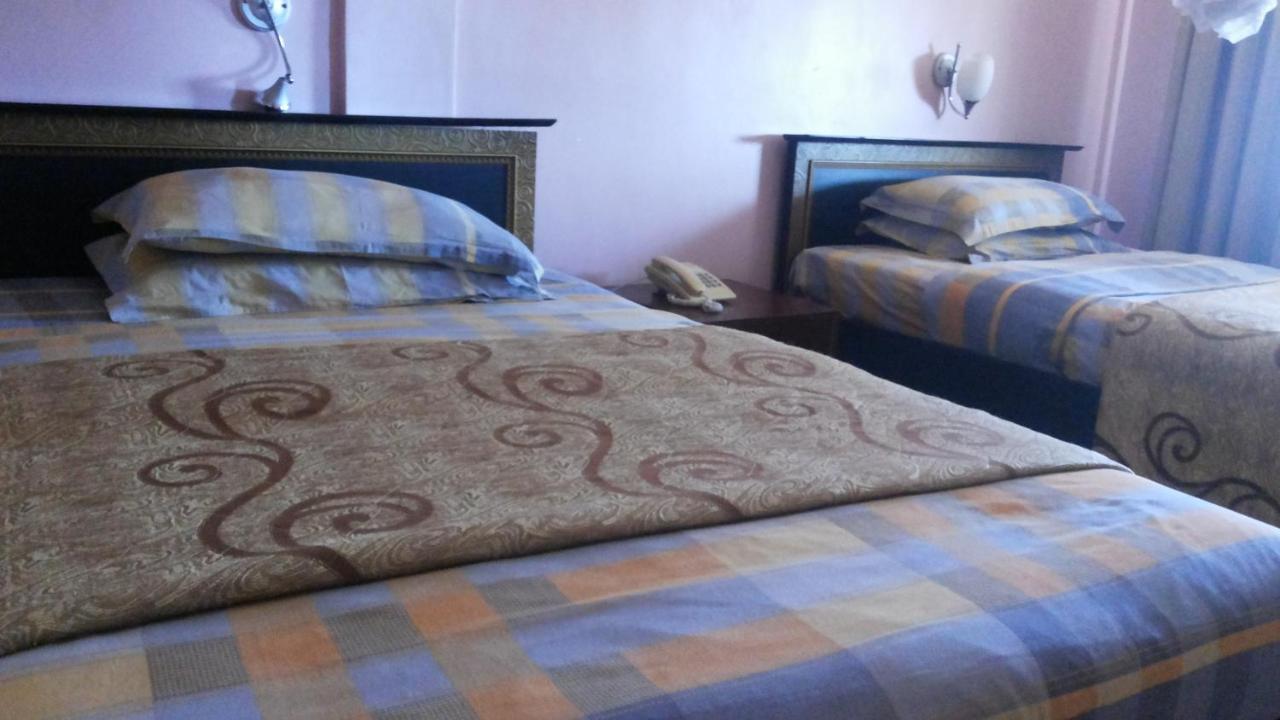 Palema Crown Hotel Gulu ภายนอก รูปภาพ