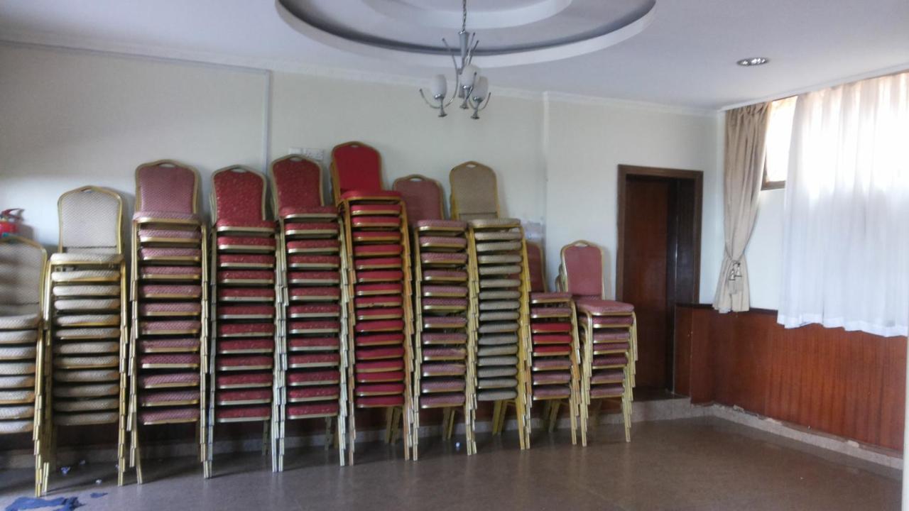 Palema Crown Hotel Gulu ภายนอก รูปภาพ