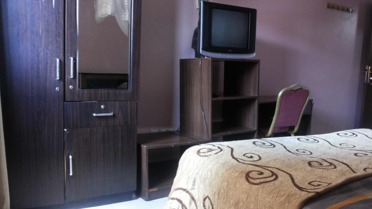 Palema Crown Hotel Gulu ภายนอก รูปภาพ