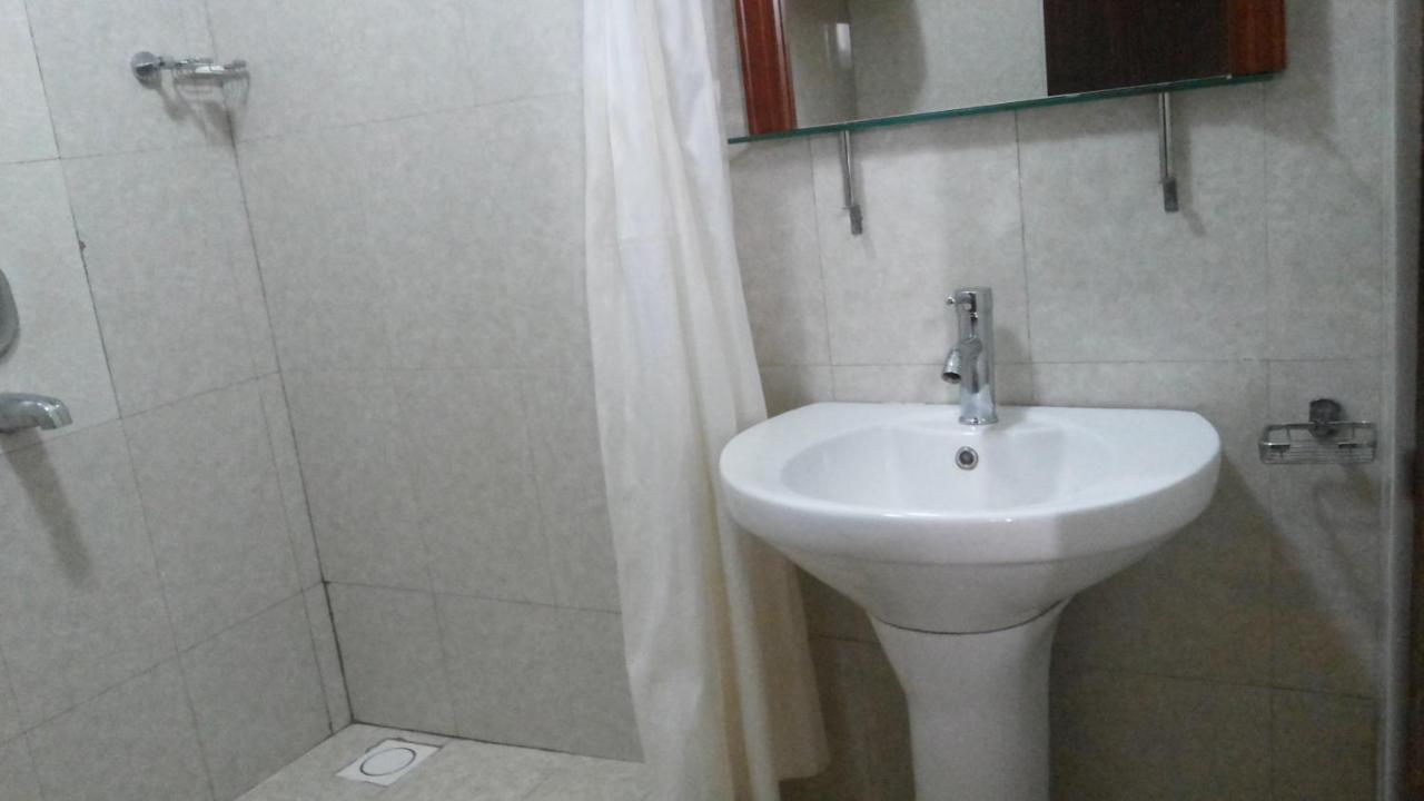 Palema Crown Hotel Gulu ภายนอก รูปภาพ